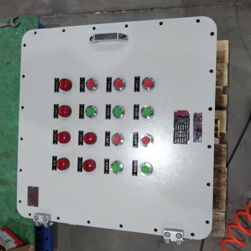 �]�����������